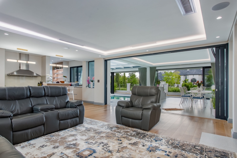 4 Bedroom Property for Sale in Val De Vie Estate Western Cape